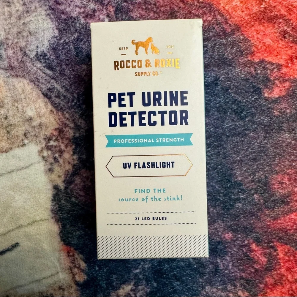 💜 Rocco & Roxie Pet Urine Detector UV Flashlight - NWT